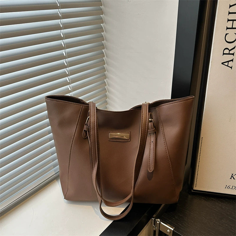 Simple Large Capacity Women's Retro Fashion Shoulder Bag